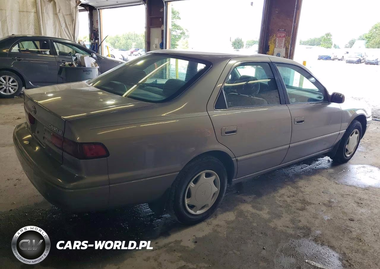 1999 Toyota Camry Ce VIN:4T1BG22K8XU574228 - 3