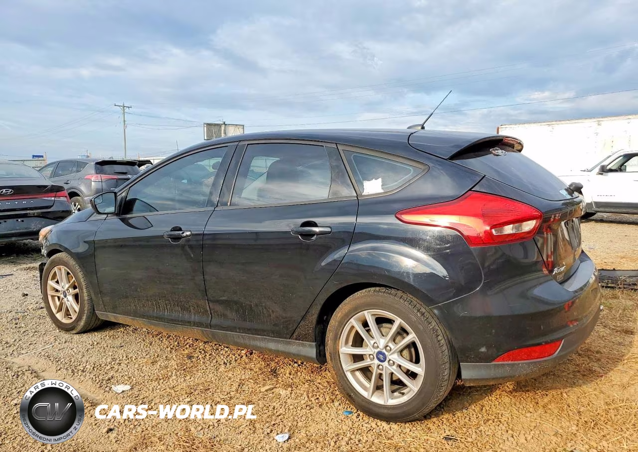 2018 Ford Focus Se VIN:1FADP3K20JL280313 - 2