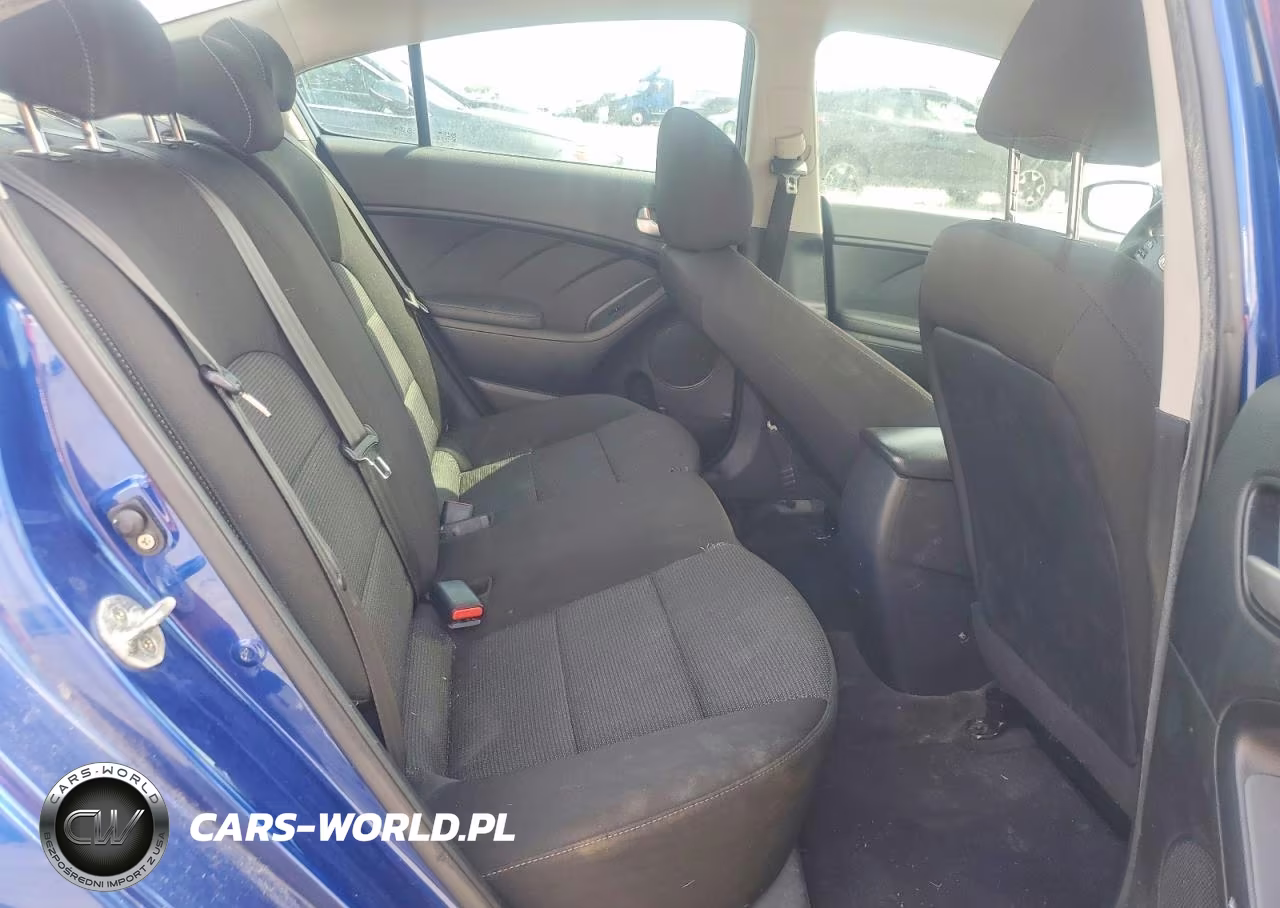 2018 Kia Forte Lx VIN:3KPFK4A70JE213563 - 10