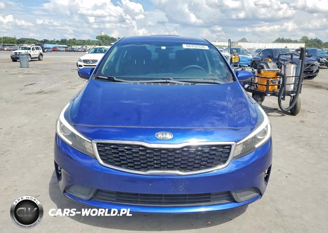 2018 Kia Forte Lx VIN:3KPFK4A70JE213563 - 5