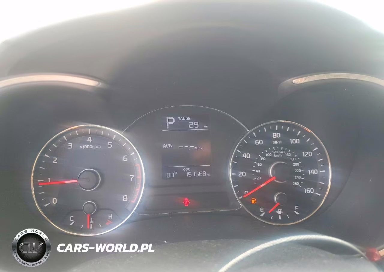 2018 Kia Forte Lx VIN:3KPFK4A70JE213563 - 9