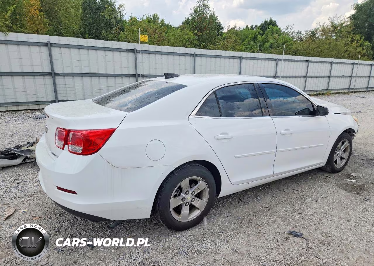 2015 Chevrolet Malibu Ls VIN:1G11A5SL3FU136199 - 3
