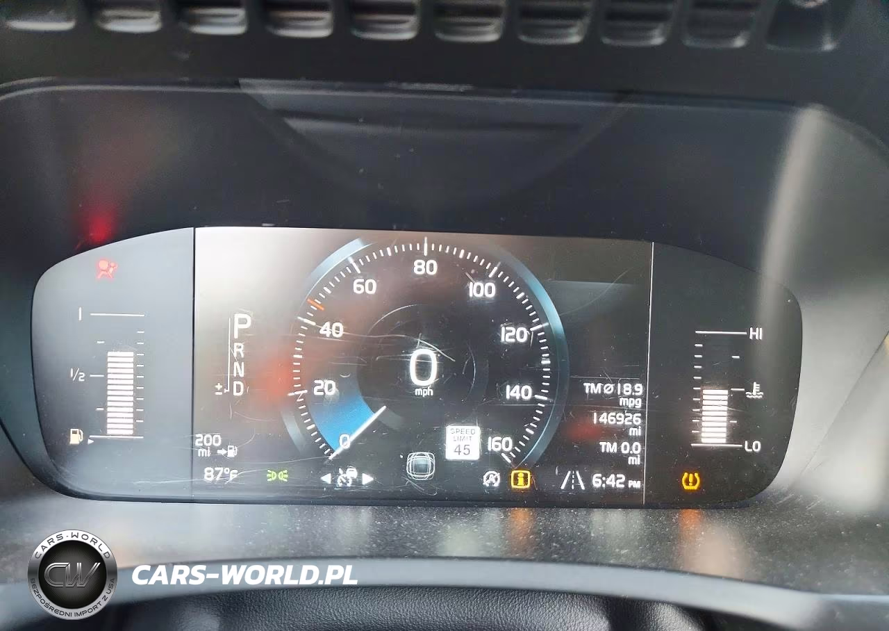 2017 Volvo Xc90 T5 VIN:YV4102XK4H1115808 - 9