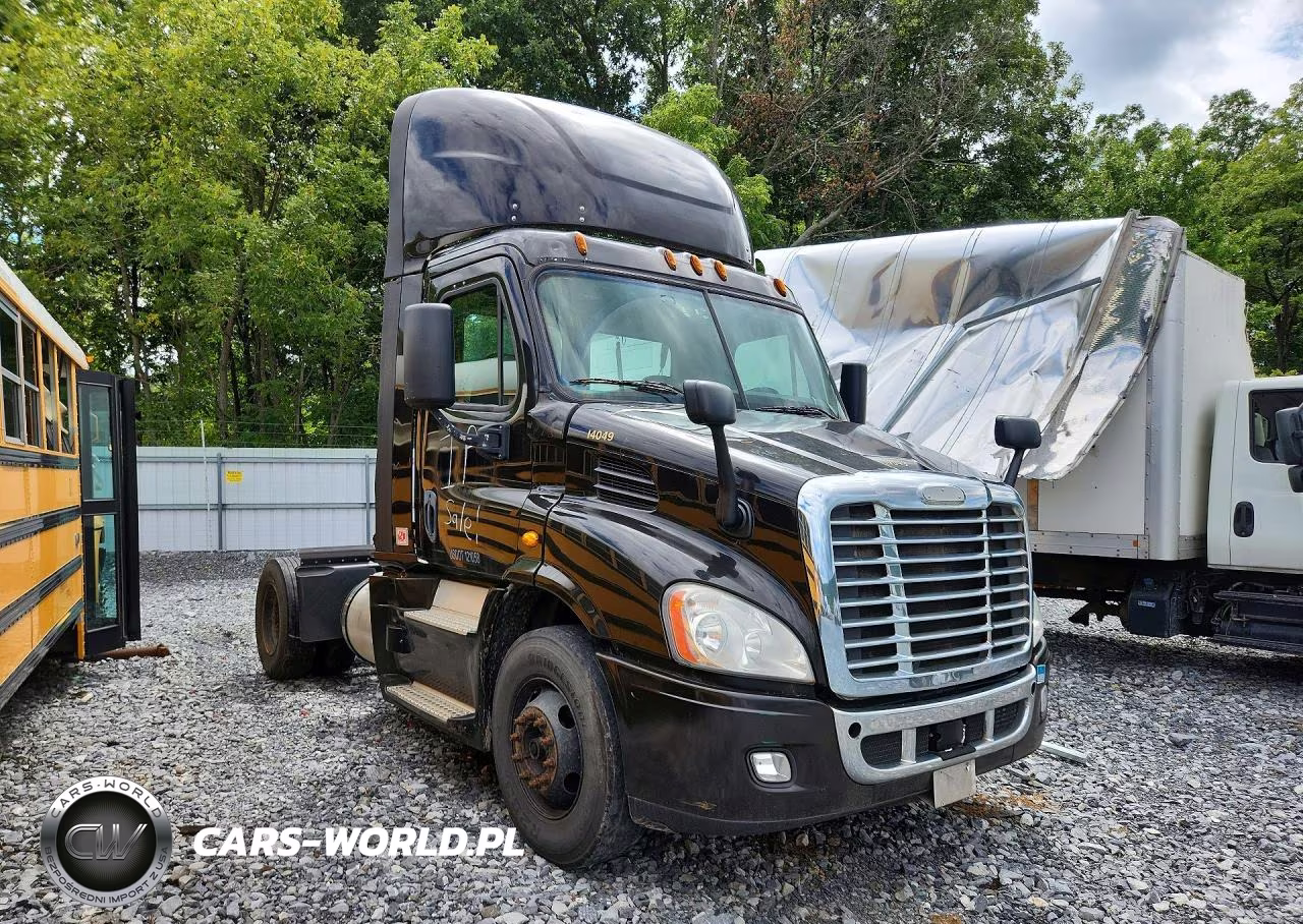 2015 Freightliner Cascadia Semi Truck VIN:1FUBGBDV7FLGD8301 - 4