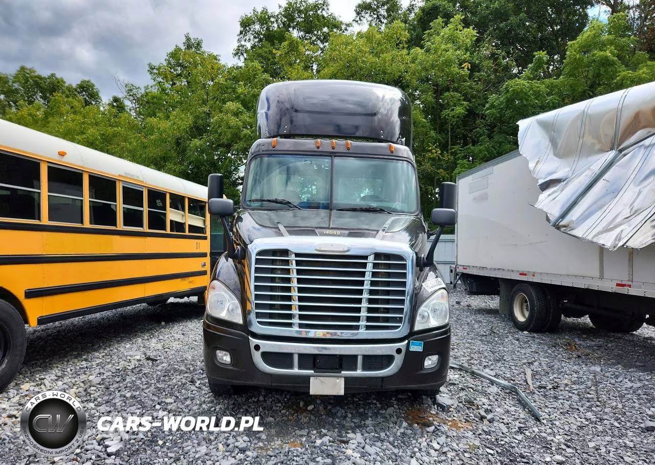 2015 Freightliner Cascadia Semi Truck VIN:1FUBGBDV7FLGD8301 - 5