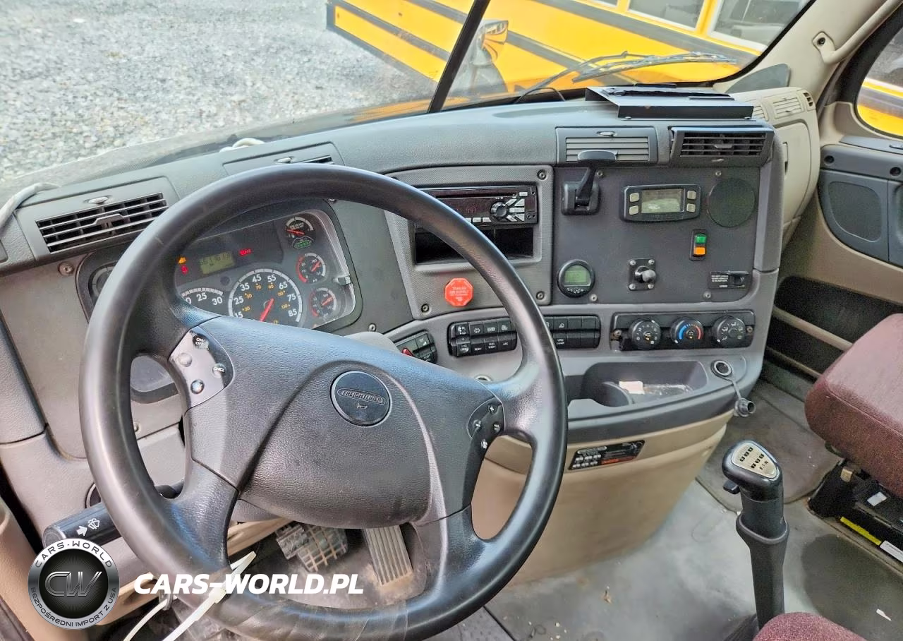 2015 Freightliner Cascadia Semi Truck VIN:1FUBGBDV7FLGD8301 - 8