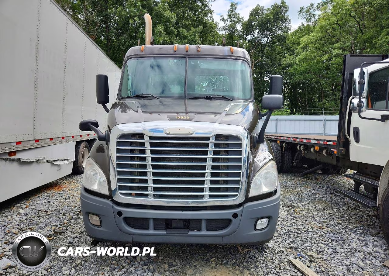 2017 Freightliner Cascadia 113 Semi Truck VIN:1FUBGBDVXHLHH2528 - 5