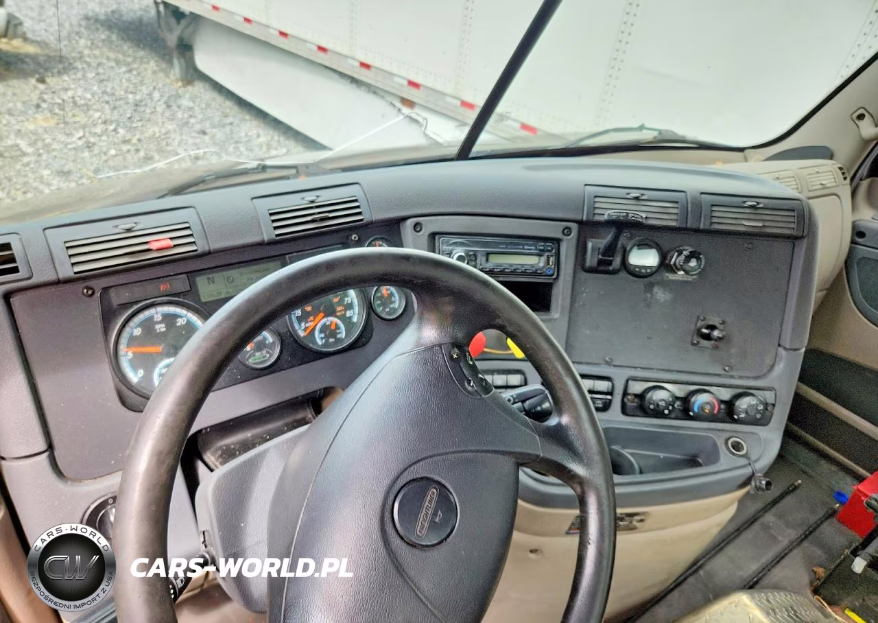 2017 Freightliner Cascadia 113 Semi Truck VIN:1FUBGBDVXHLHH2528 - 8