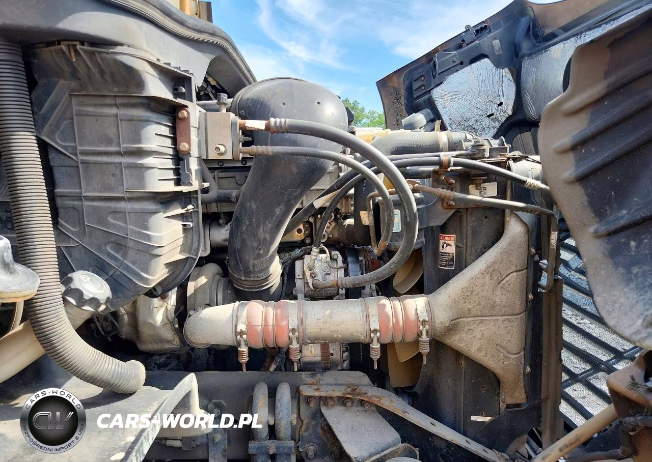 2017 Freightliner Cascadia 113 Semi Truck VIN:1FUBGBDV0HLHH2540 - 10