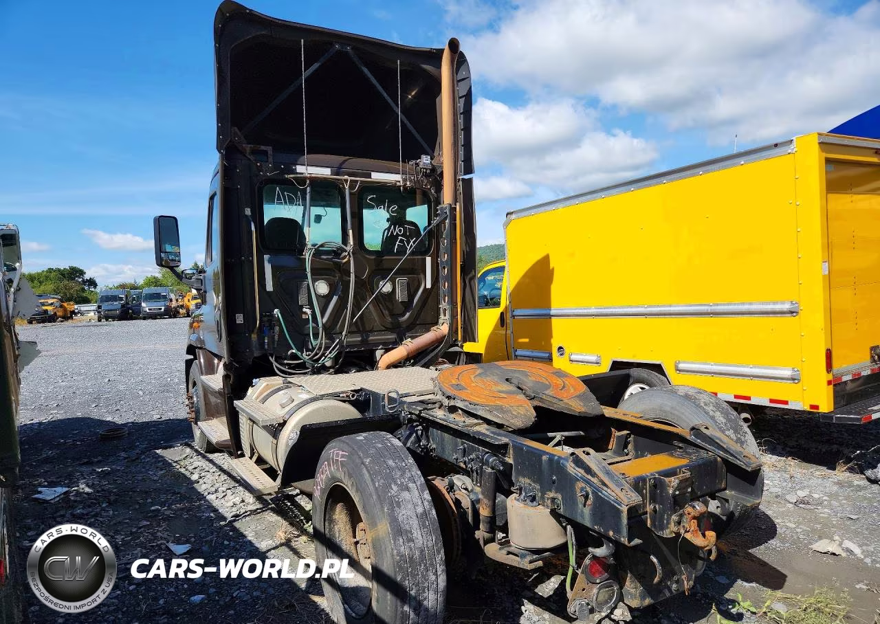 2017 Freightliner Cascadia 113 Semi Truck VIN:1FUBGBDV0HLHH2540 - 2