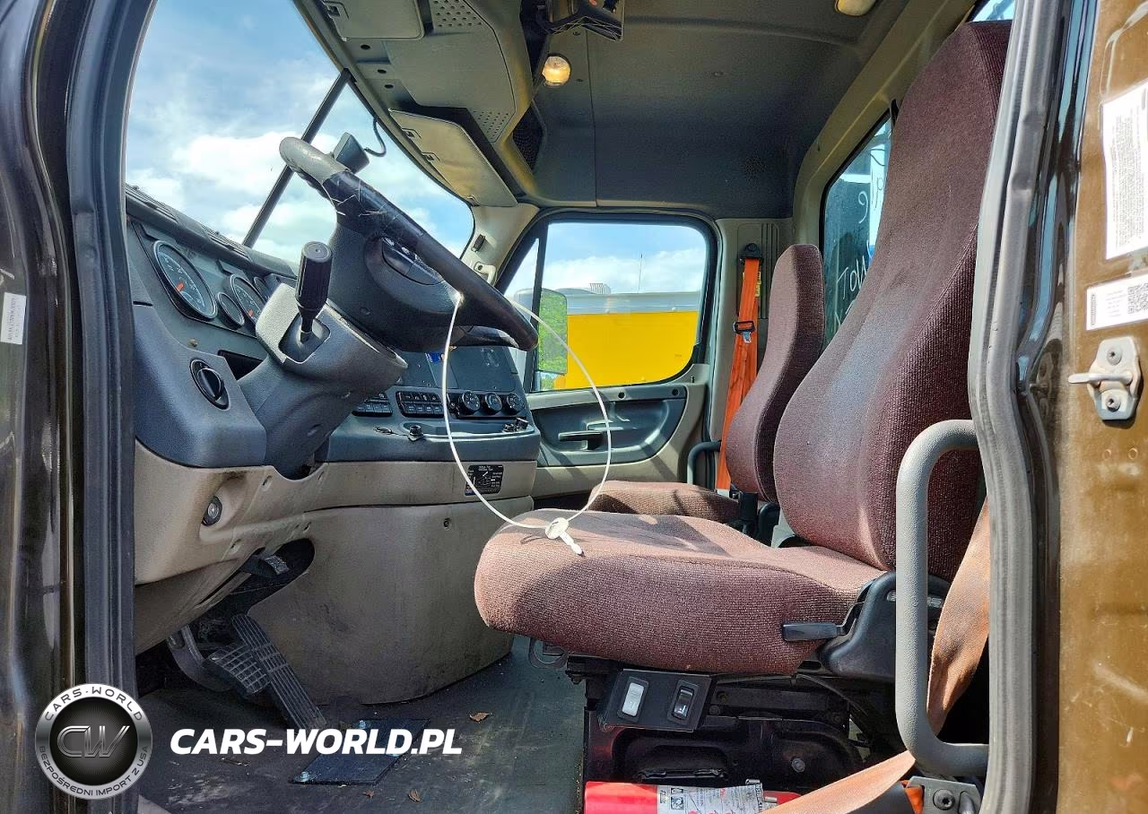 2017 Freightliner Cascadia 113 Semi Truck VIN:1FUBGBDV0HLHH2540 - 7