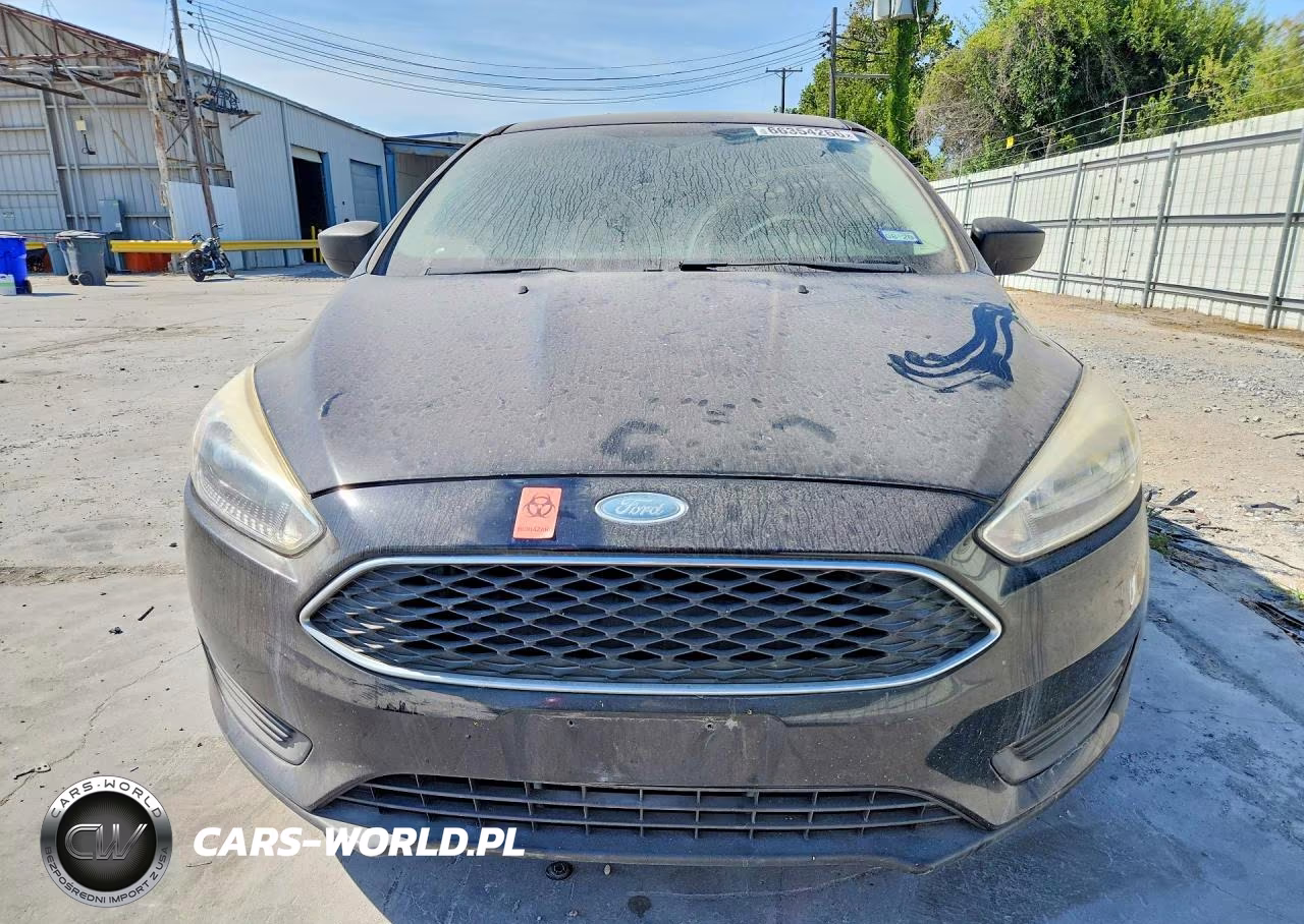 2018 Ford Focus S VIN:1FADP3E23JL259113 - 5