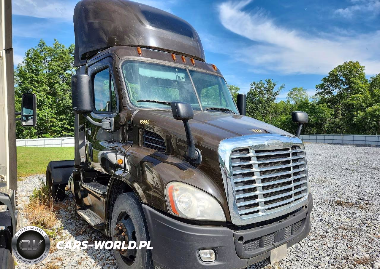 2017 Freightliner Cascadia 113 Semi Truck VIN:1FUBGBDV3HLHH2581 - 4