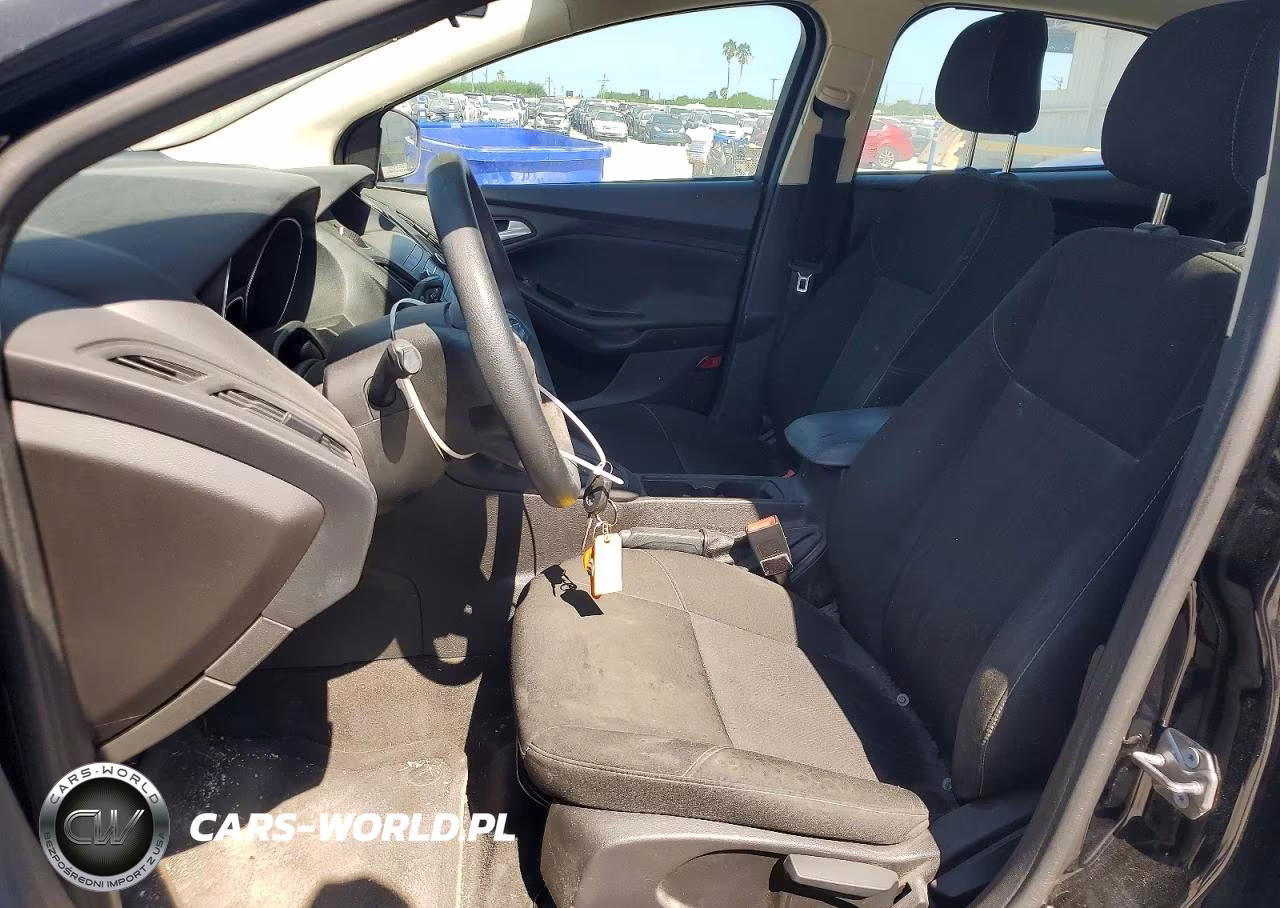 2018 Ford Focus Se VIN:1FADP3FEXJL244052 - 7