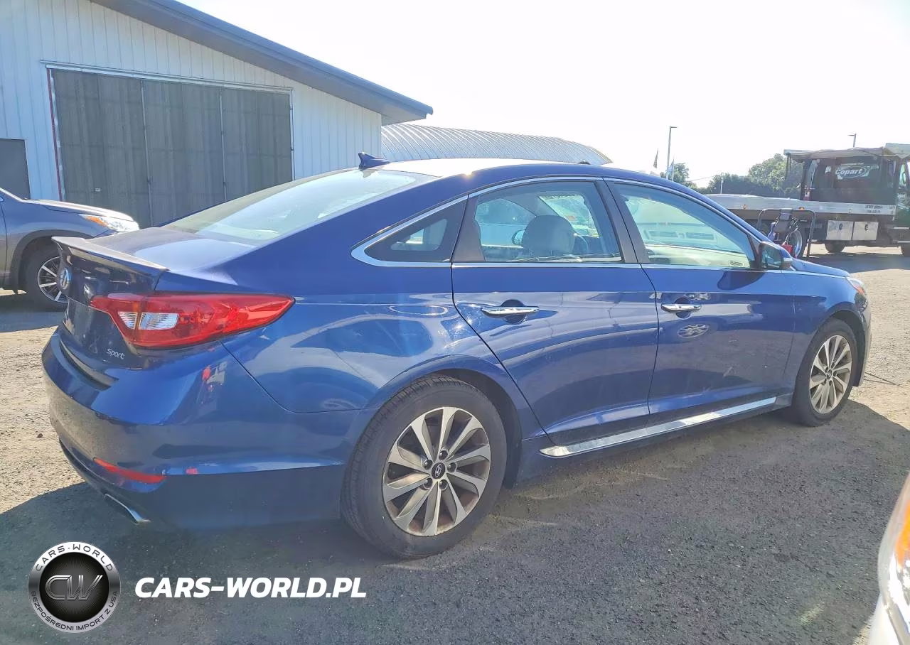 2015 Hyundai Sonata Sport VIN:5NPE34AF4FH125893 - 3