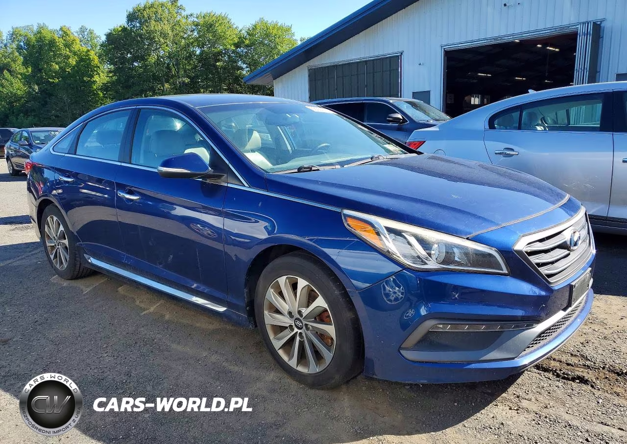 2015 Hyundai Sonata Sport VIN:5NPE34AF4FH125893 - 4