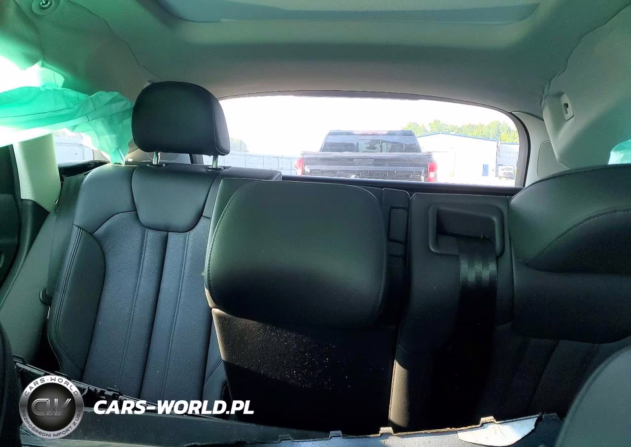 2018 Audi Q5 Premium Plus VIN:WA1BNAFY3J2220990 - 10
