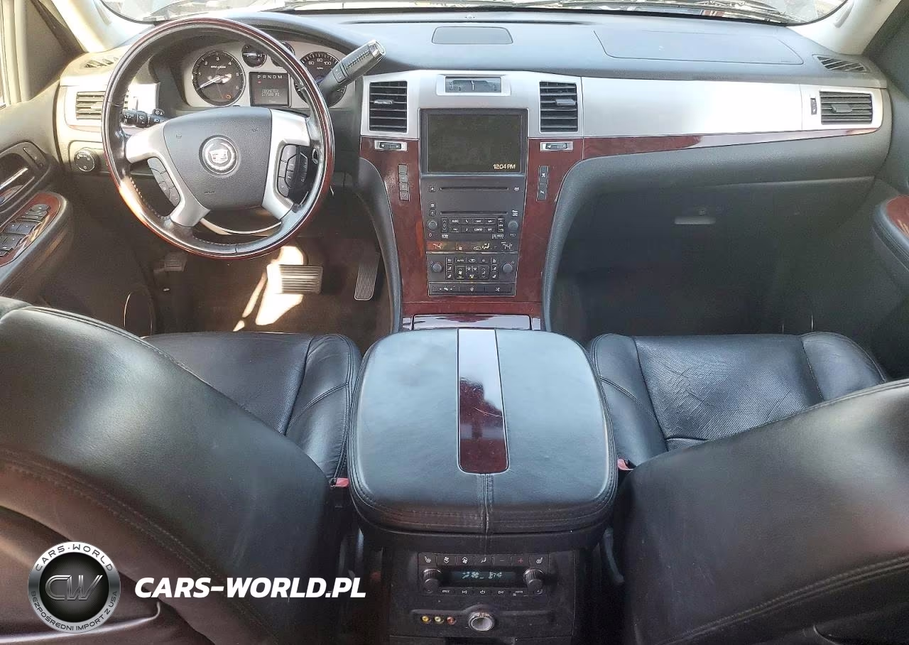 2008 Cadillac Escalade Luxury VIN:1GYFK63808R267021 - 8