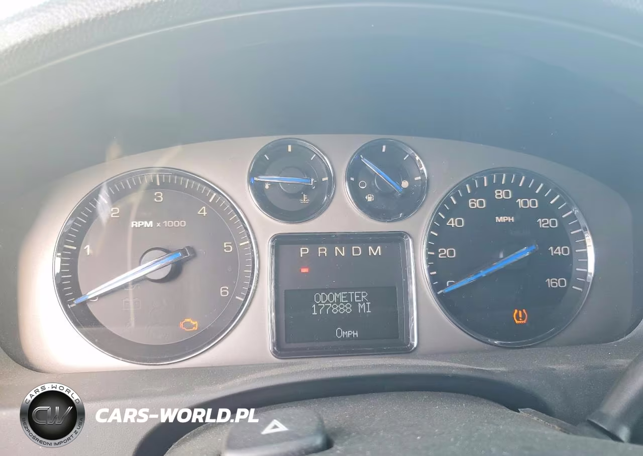 2008 Cadillac Escalade Luxury VIN:1GYFK63808R267021 - 9