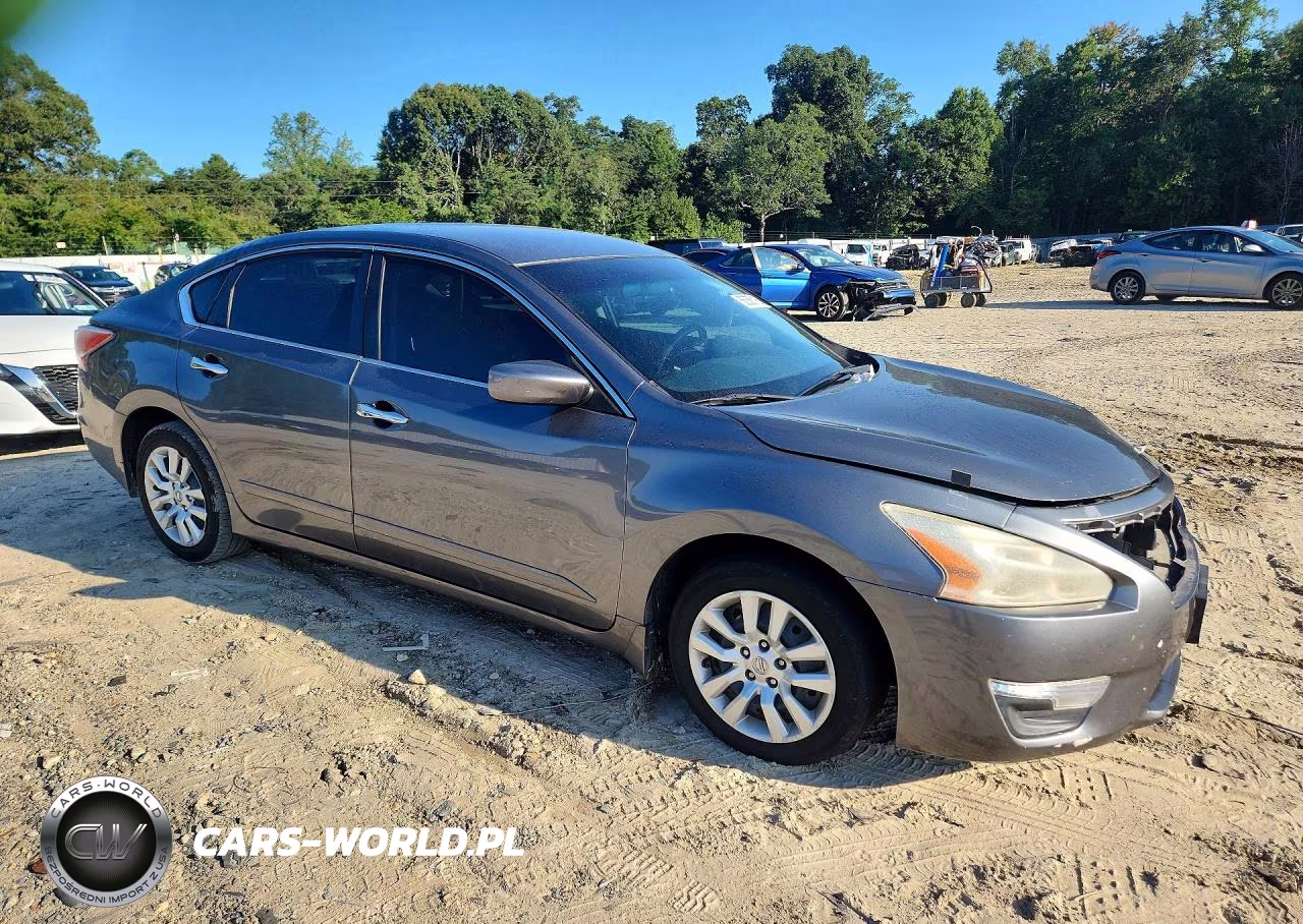 2015 Nissan Altima VIN:1N4AL3AP8FN871528 - 4