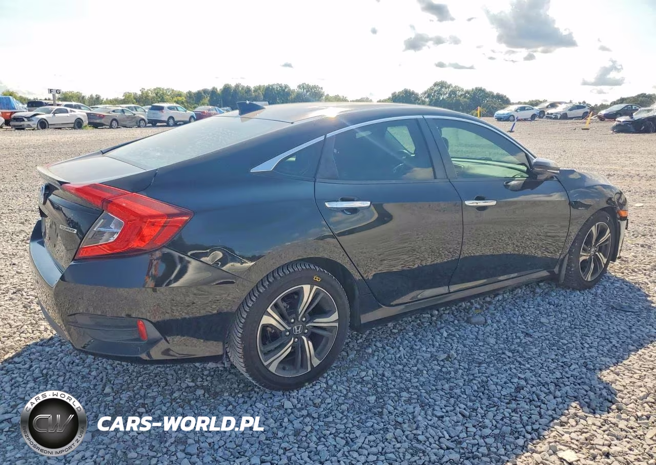 2017 Honda Civic Touring VIN:19XFC1F91HE010326 - 3