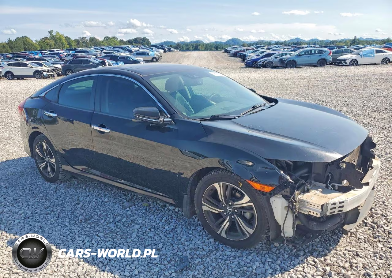2017 Honda Civic Touring VIN:19XFC1F91HE010326 - 4
