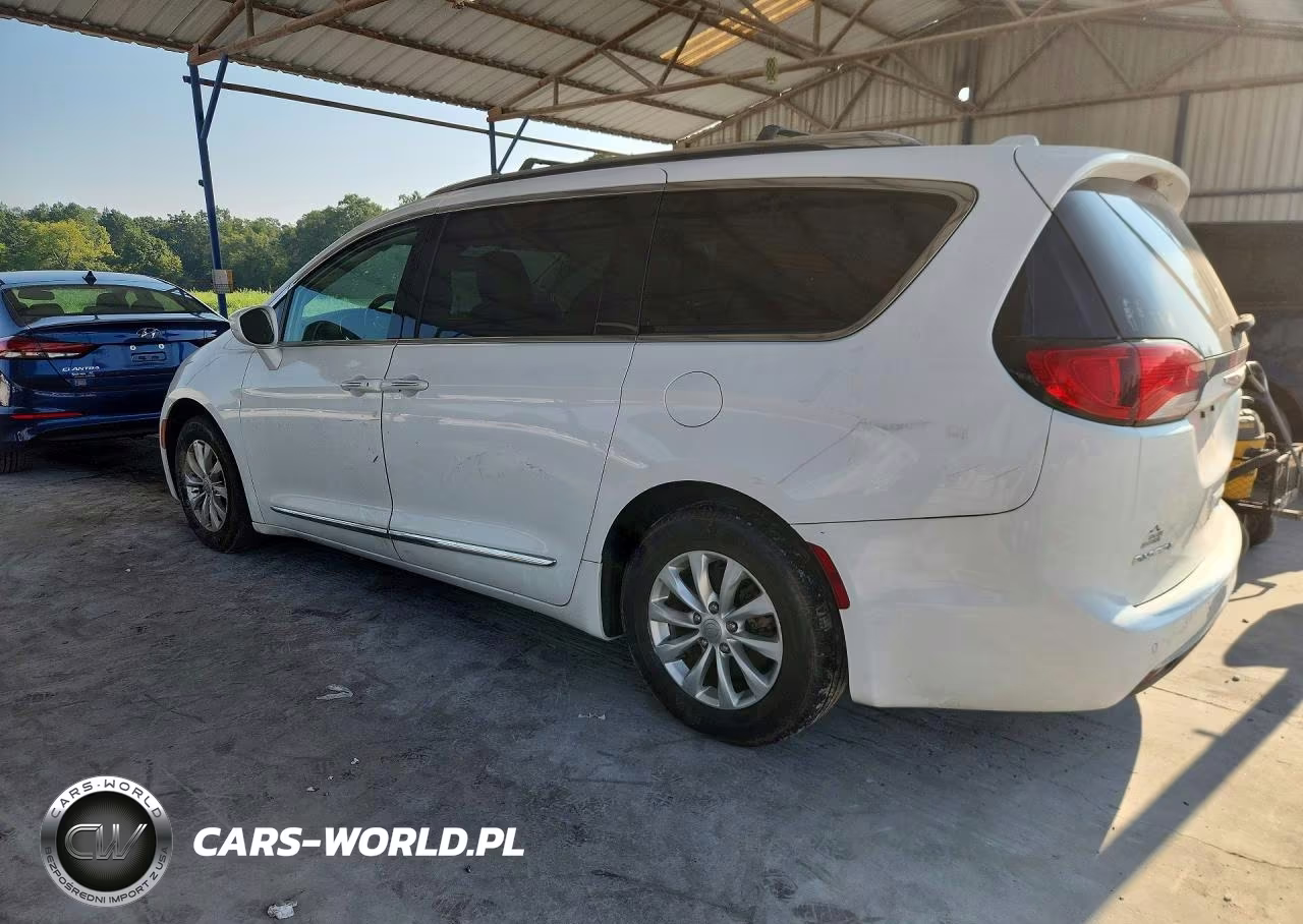 2019 Chrysler Pacifica Touring L VIN:2C4RC1BG4KR548283 - 2