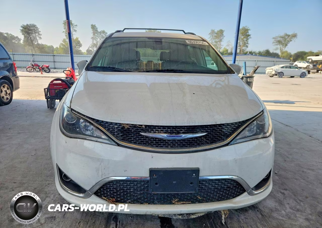 2019 Chrysler Pacifica Touring L VIN:2C4RC1BG4KR548283 - 5