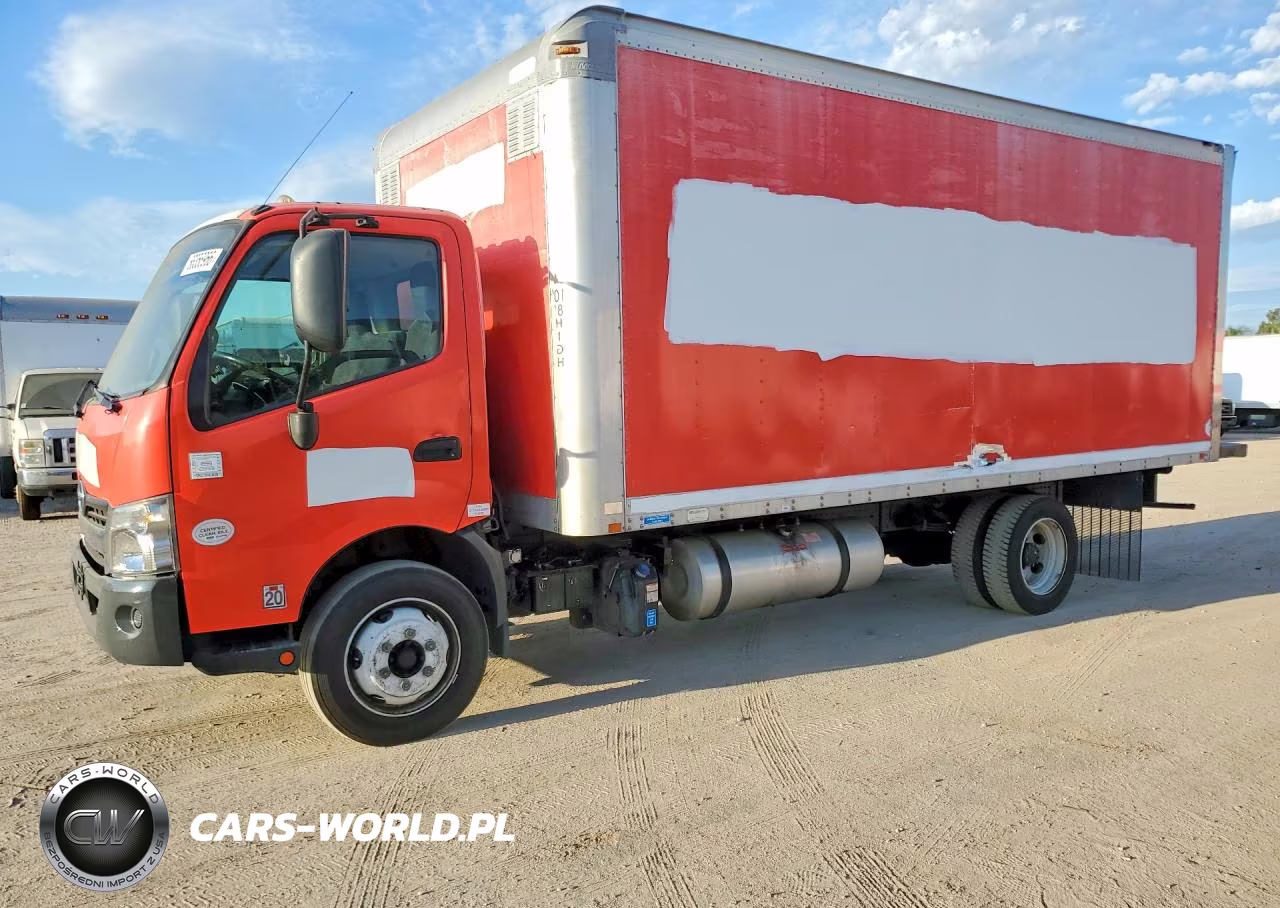 2018 Hino 195 – zdjęcie 1 z 13