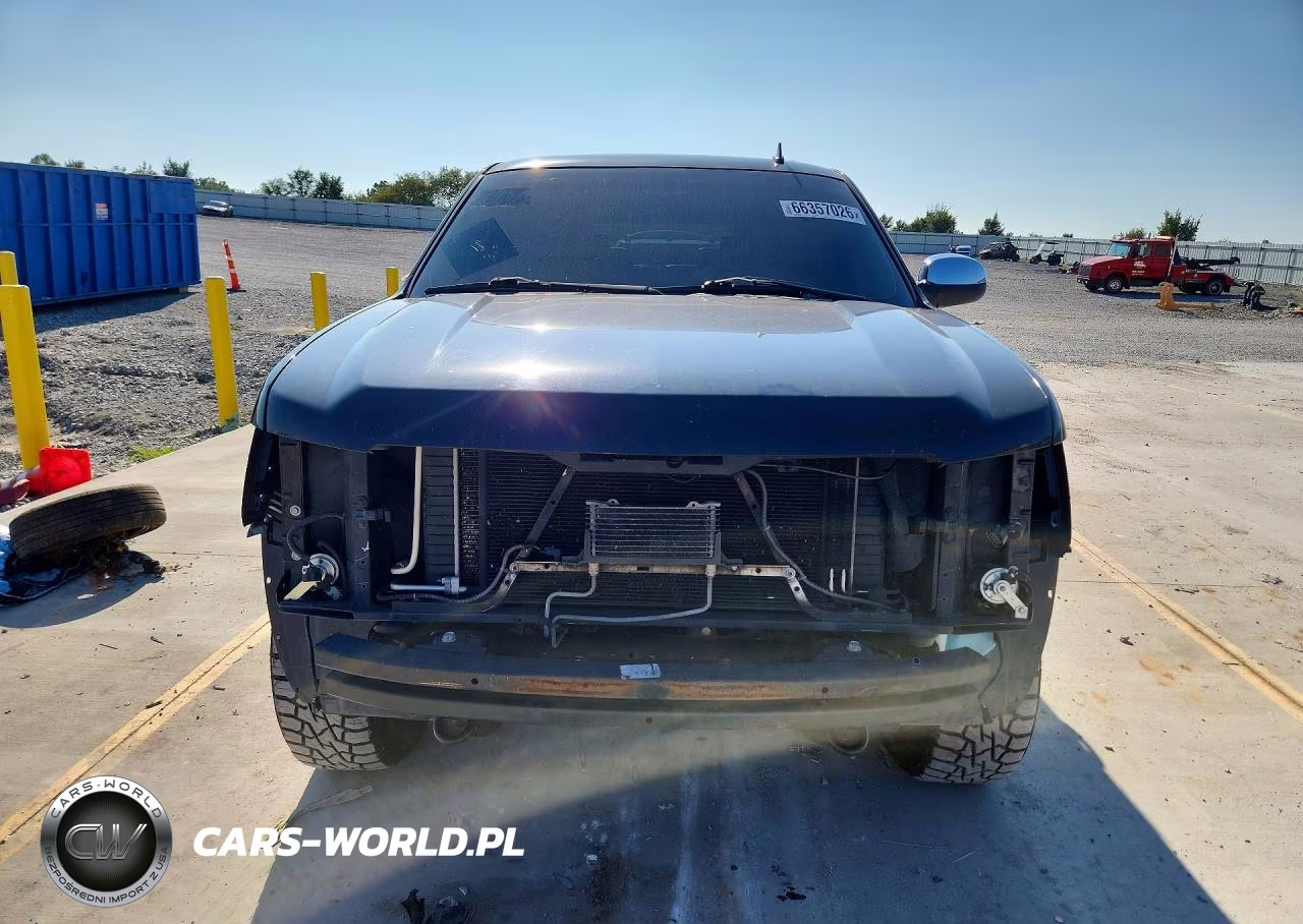 2010 Chevrolet Tahoe K1500 Ltz VIN:1GNUKCE05AR236900 - 5