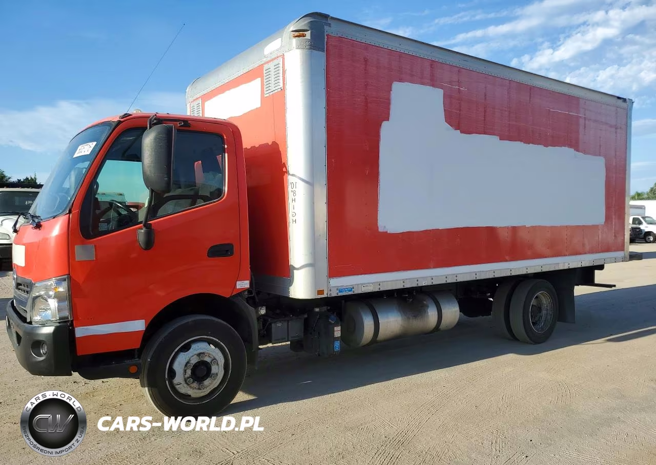 2018 Hino 195 – zdjęcie 1 z 13