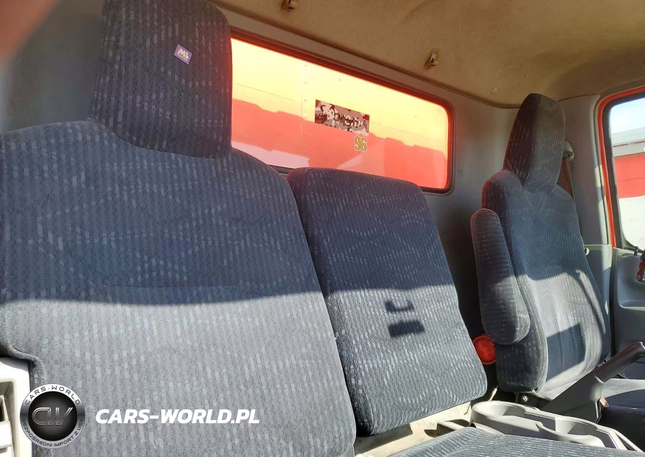2018 Hino 195 VIN:JHHSDM2H6JK006413 - 11