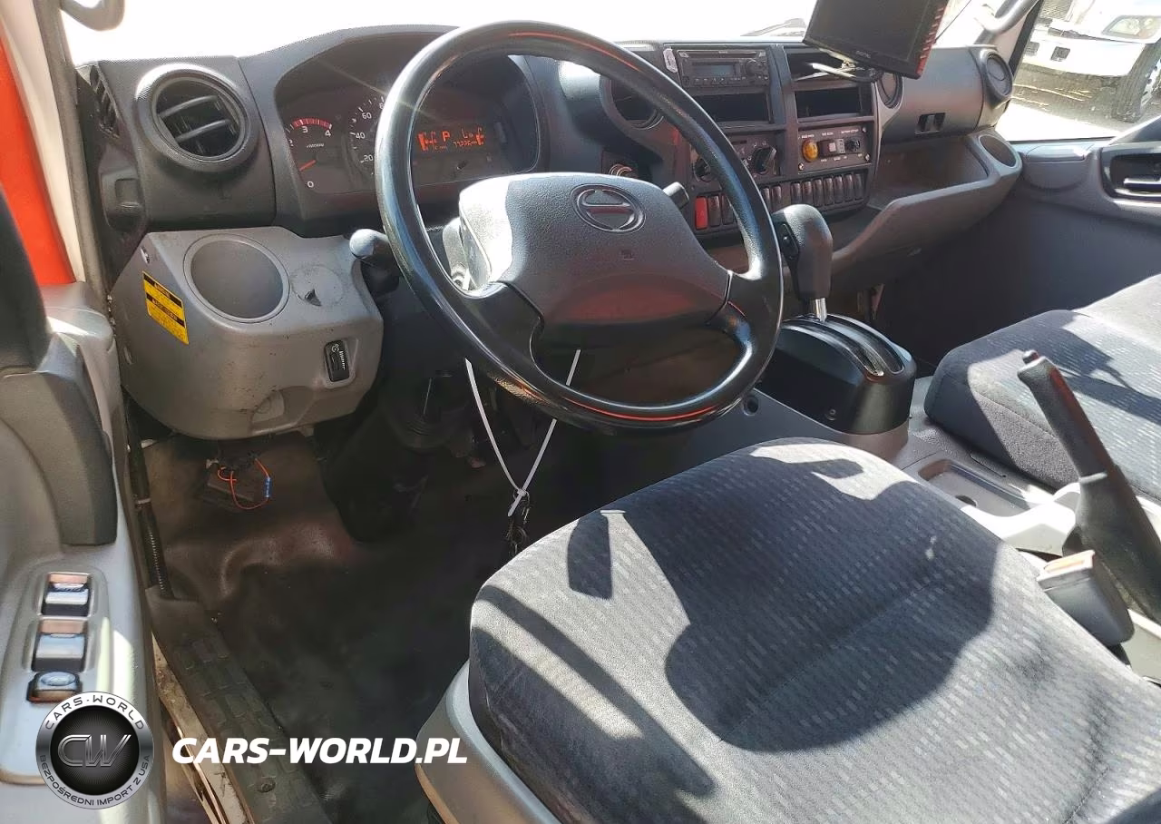 2018 Hino 195 VIN:JHHSDM2H6JK006413 - 8