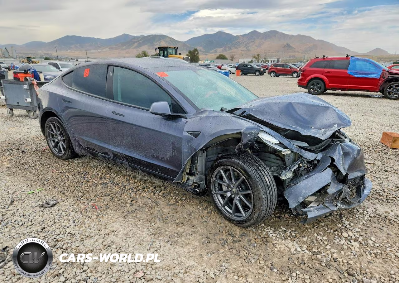 2021 Tesla Model 3 VIN:5YJ3E1EB9MF869377 - 4