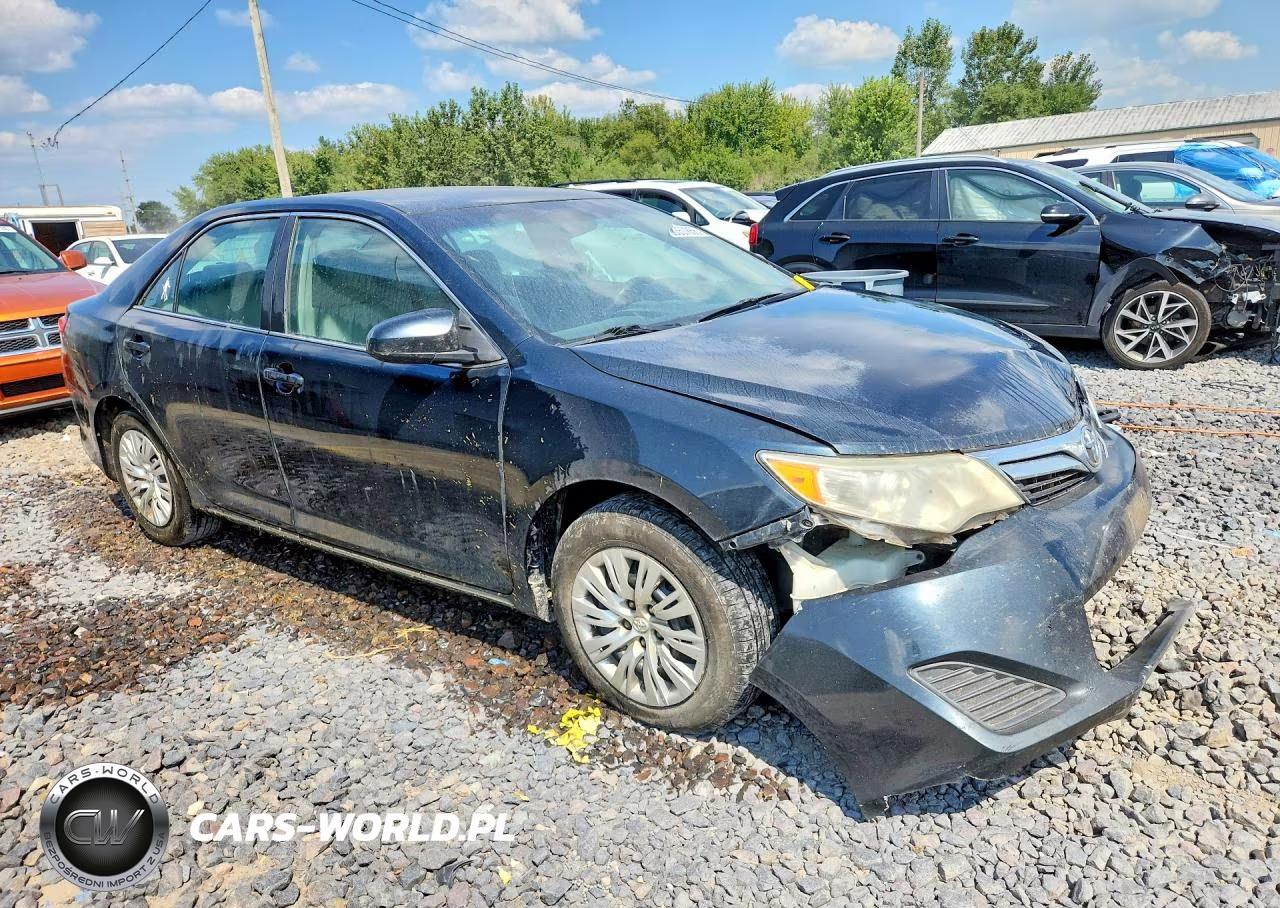 2014 Toyota Camry Le VIN:4T4BF1FK8ER371351 - 4