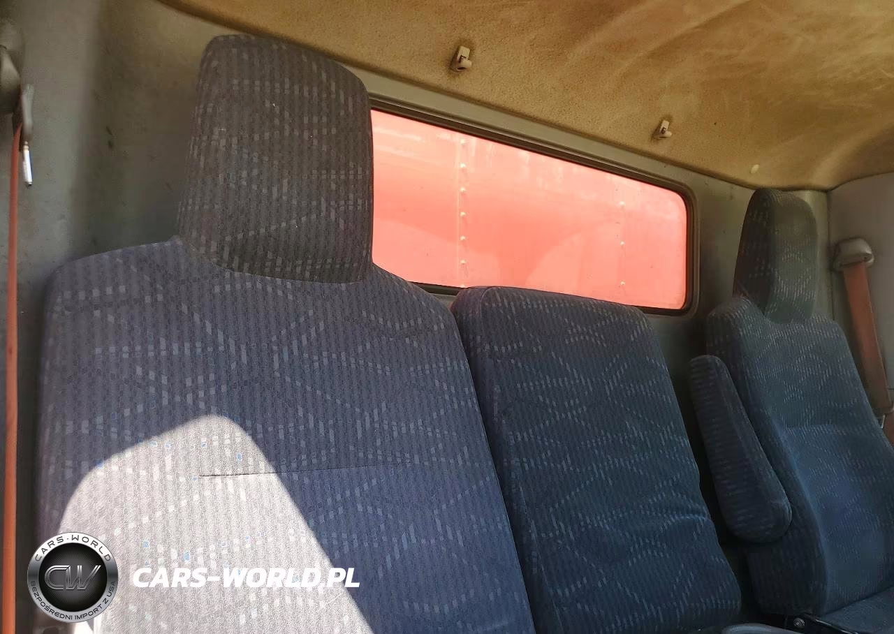 2017 Hino 195 VIN:JHHSDM2H9HK005556 - 11