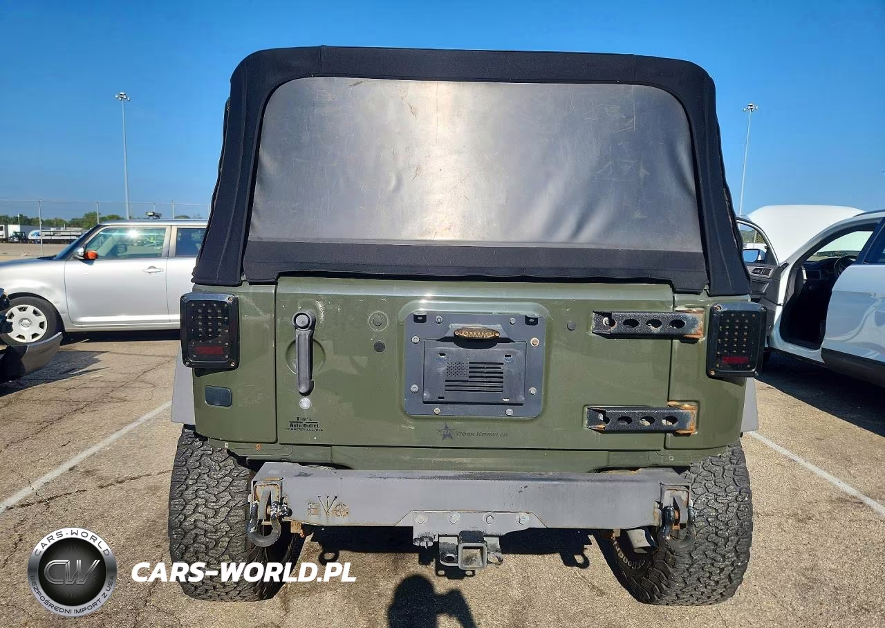 2015 Jeep Wrangler Rubicon VIN:1C4BJWCG1FL686686 - 6