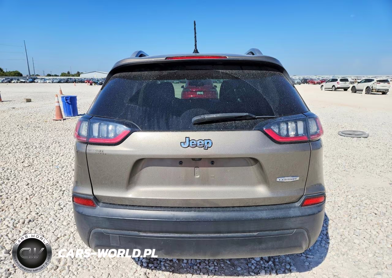 2019 Jeep Cherokee Latitude VIN:1C4PJLCB4KD269446 - 6
