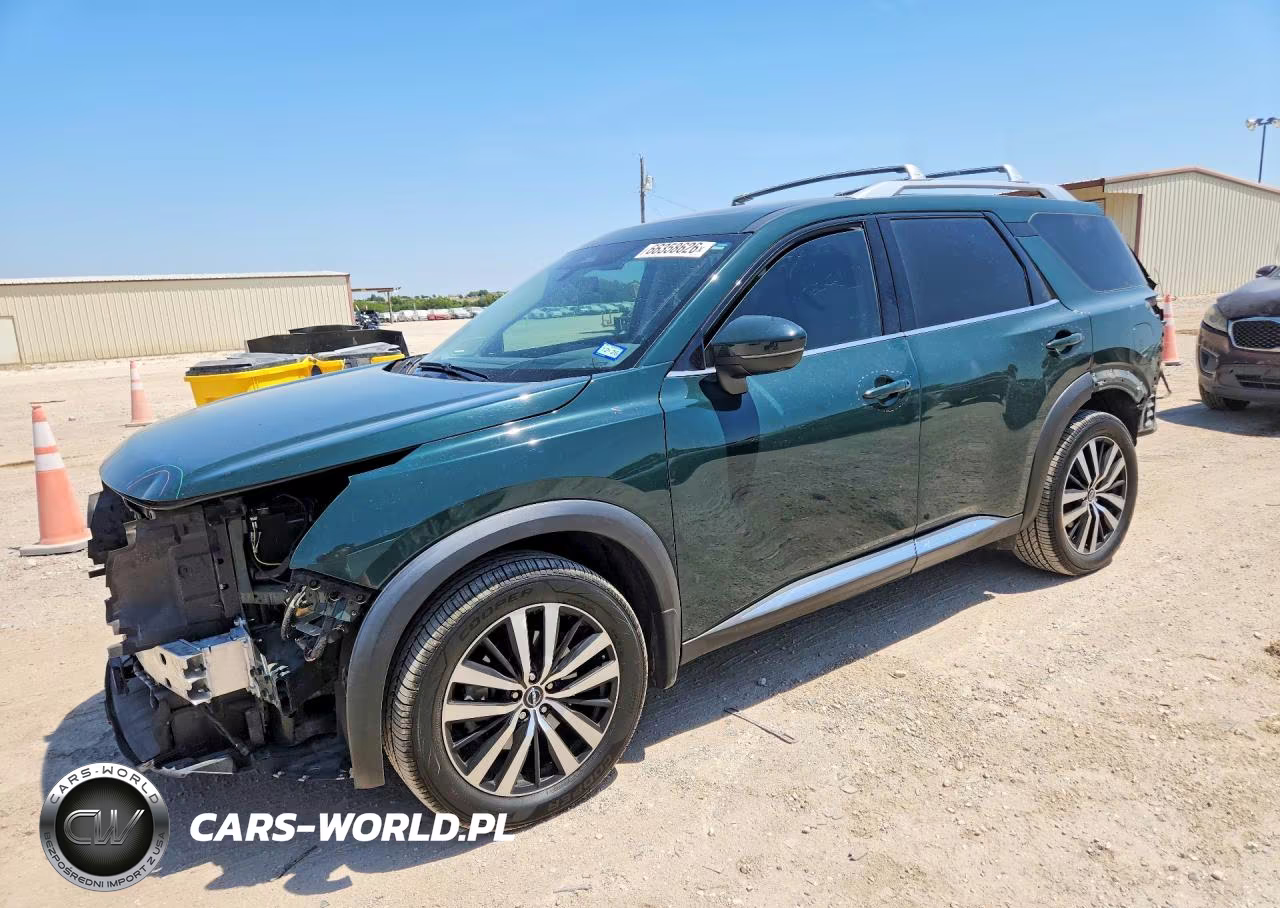 2023 Nissan Pathfinder Platinum