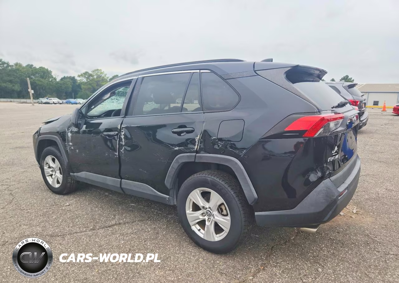 2021 Toyota Rav4 Xle VIN:2T3W1RFV1MW113018 - 2