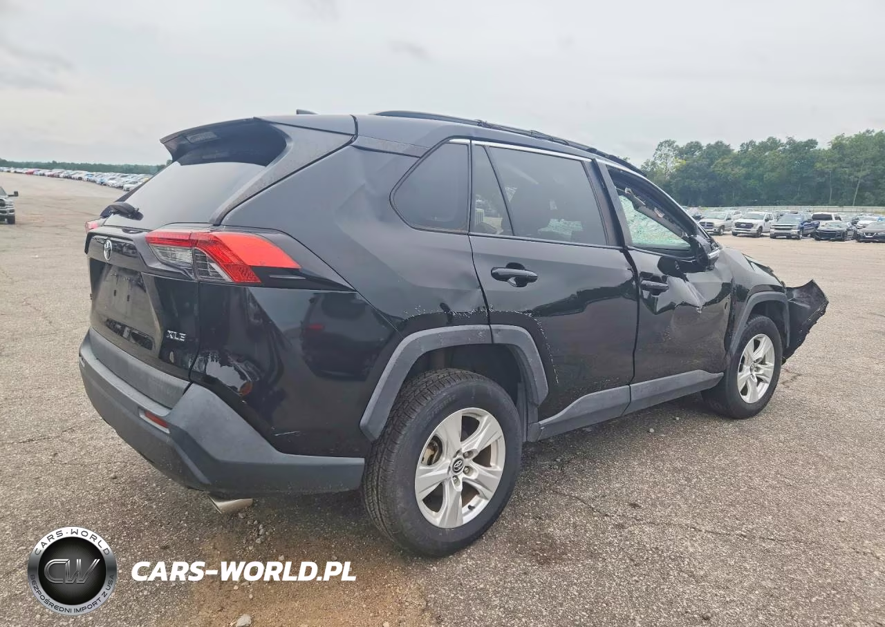 2021 Toyota Rav4 Xle VIN:2T3W1RFV1MW113018 - 3