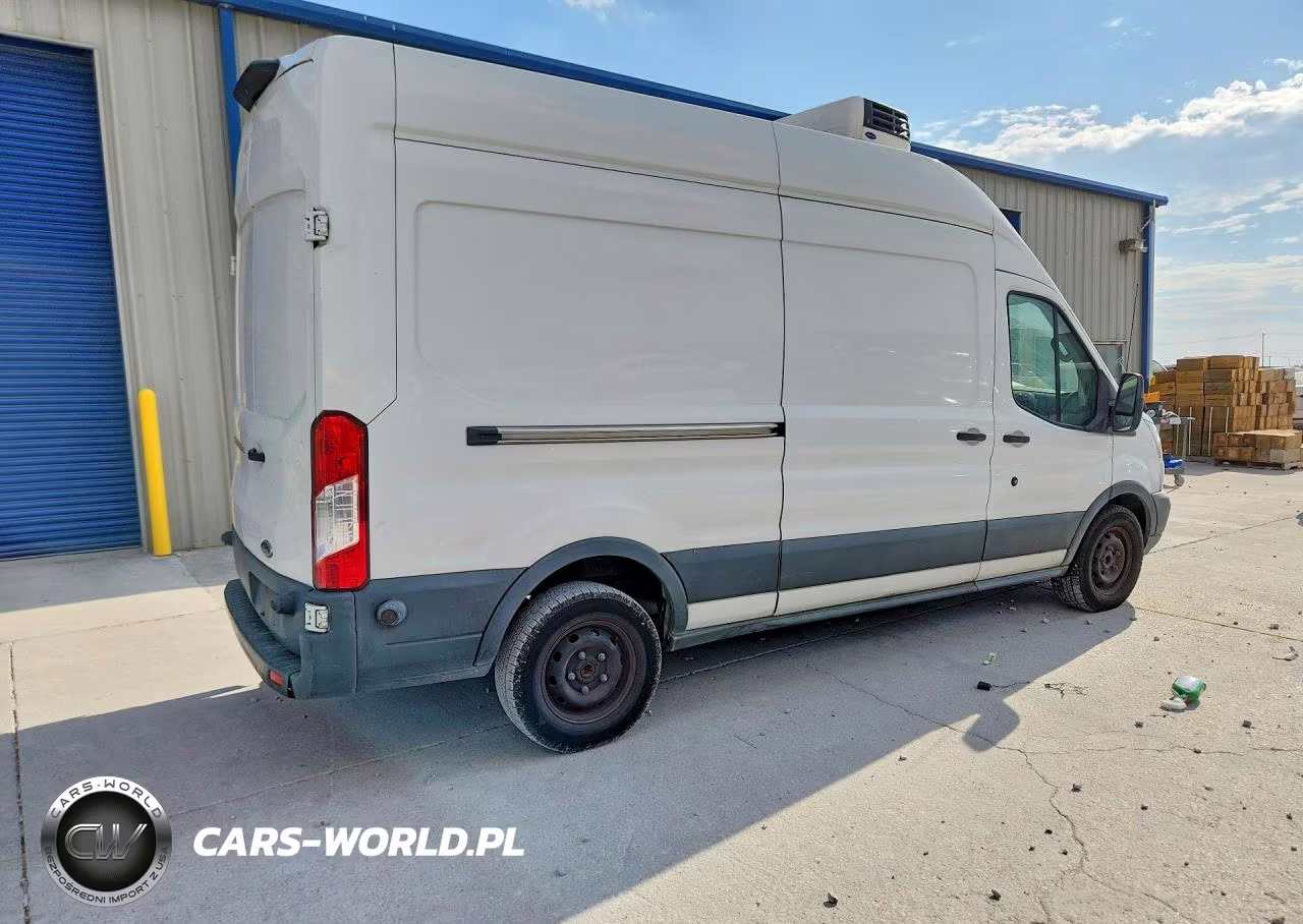 2018 Ford Transit 250 Refrigerated Delivery Van VIN:1FTYR2XM6JKA47889 - 3