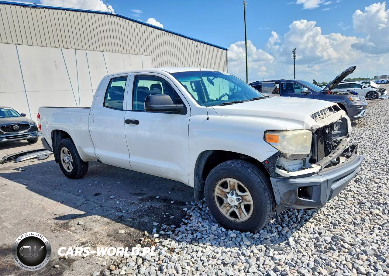 2015 Toyota Tundra Crewmax VIN:5TFRM5F14FX084638 - 4