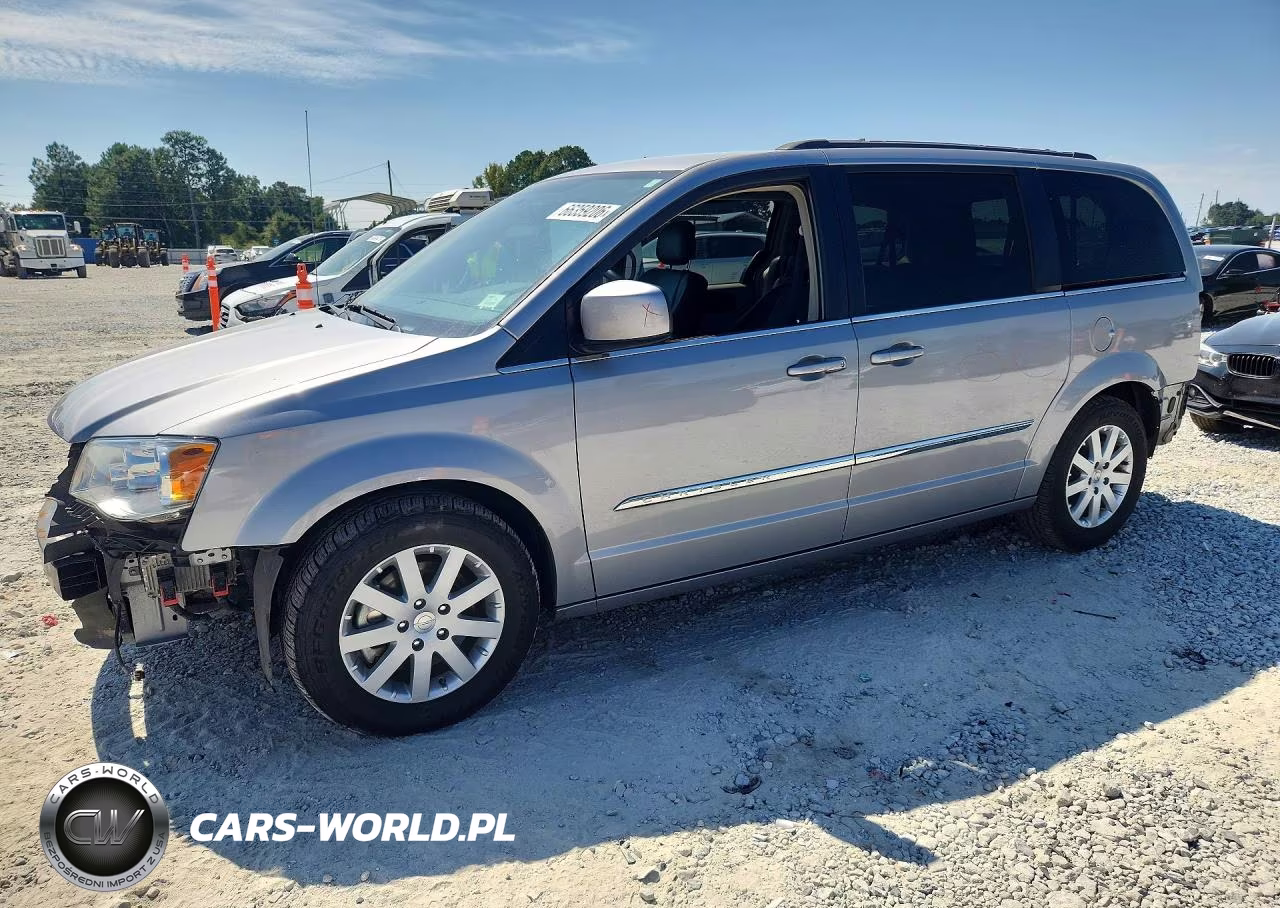 2015 Chrysler Town & Country Touring – zdjęcie 1 z 14