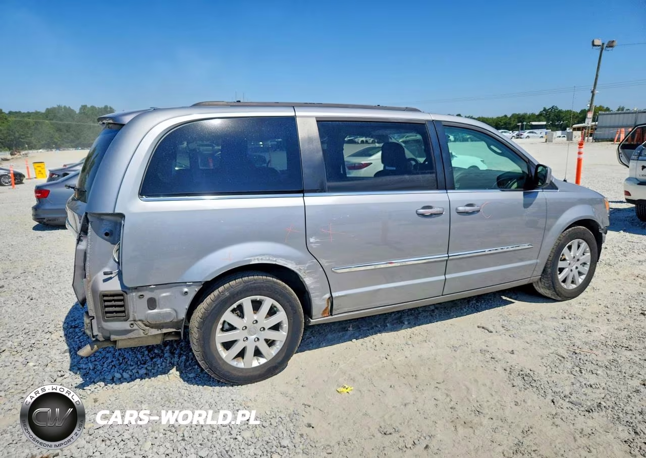 2015 Chrysler Town & Country Touring VIN:2C4RC1BG3FR577036 - 3