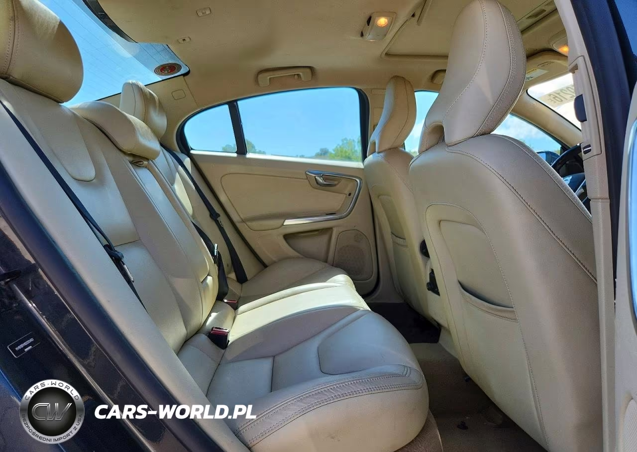 2013 Volvo S60 T5 VIN:YV1612FH1D2202463 - 10