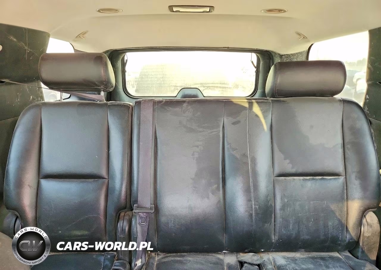 2010 Chevrolet Tahoe K1500 Ls VIN:1GNUKAE04AR274784 - 10