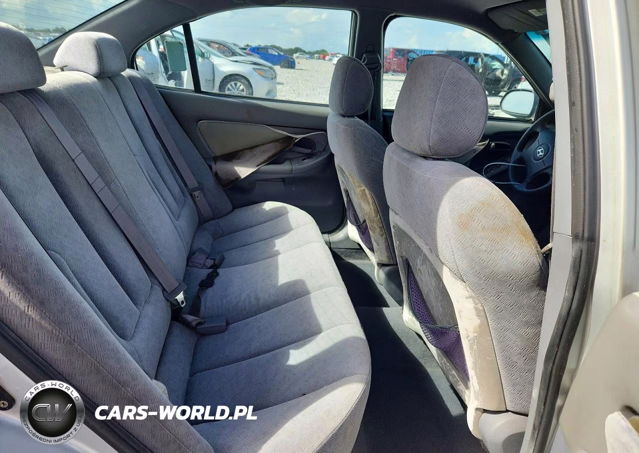 2004 Hyundai Elantra Gls VIN:KMHDN46D84U821698 - 10