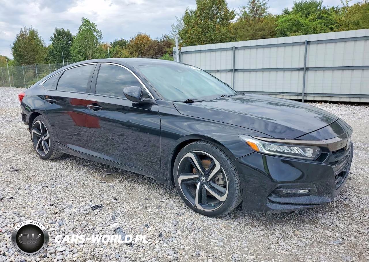 2018 Honda Accord Sport VIN:1HGCV1F38JA020497 - 4