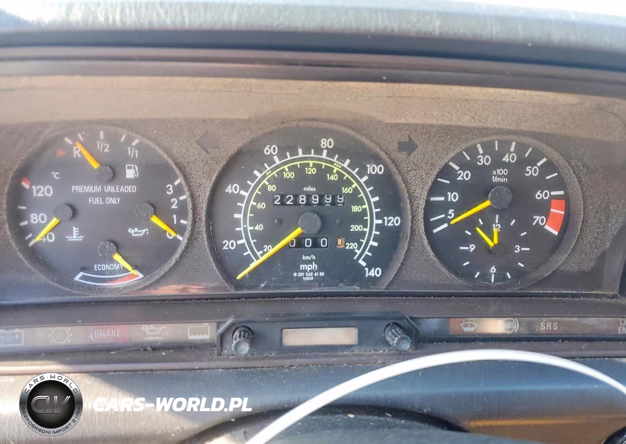 1990 Mercedes-Benz 190 E 2.6 VIN:WDBDA29D8LF727659 - 9